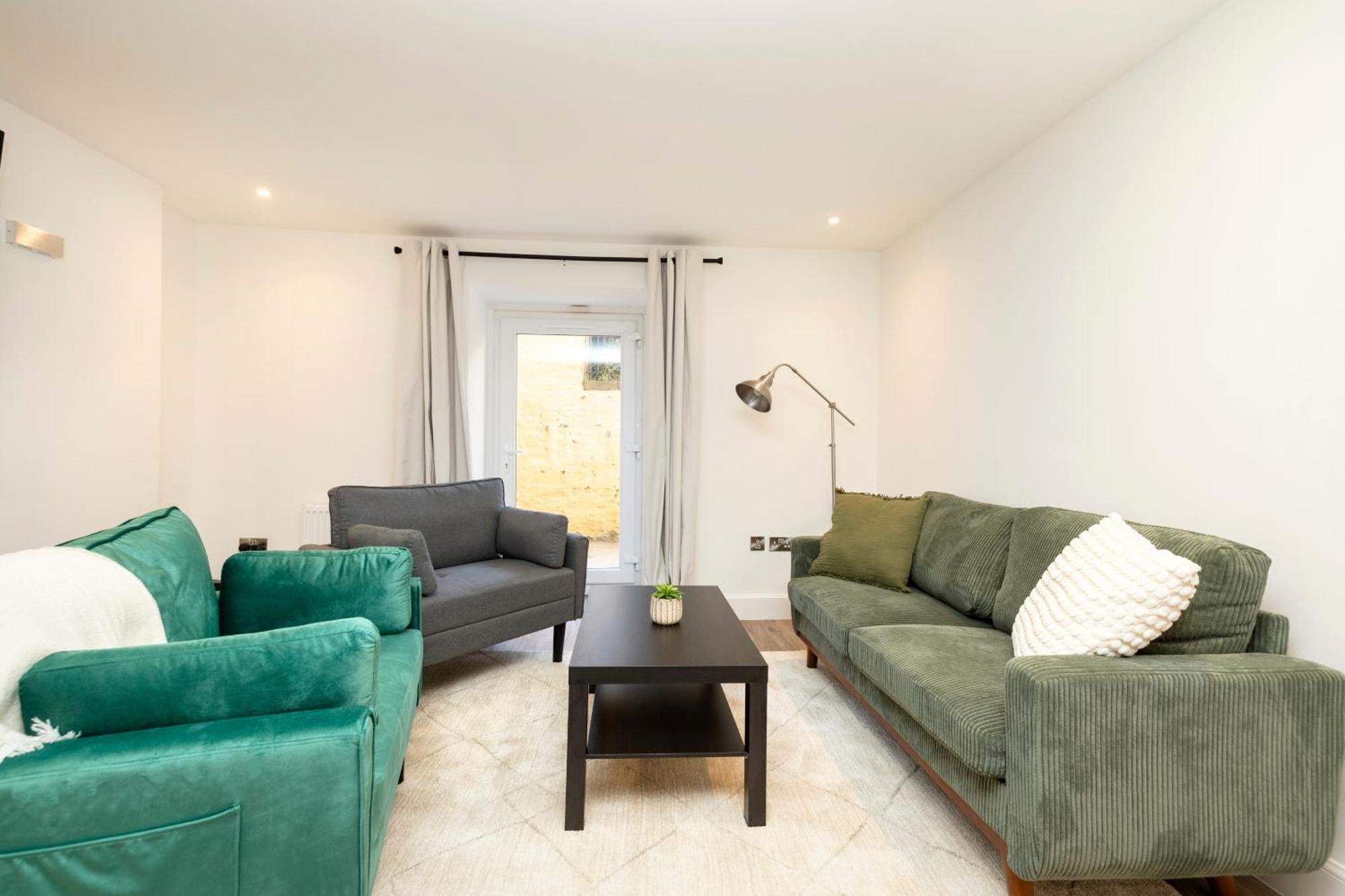 Joivy 3Br Flat In Haymarket With Free Parking Edinburgh Ngoại thất bức ảnh