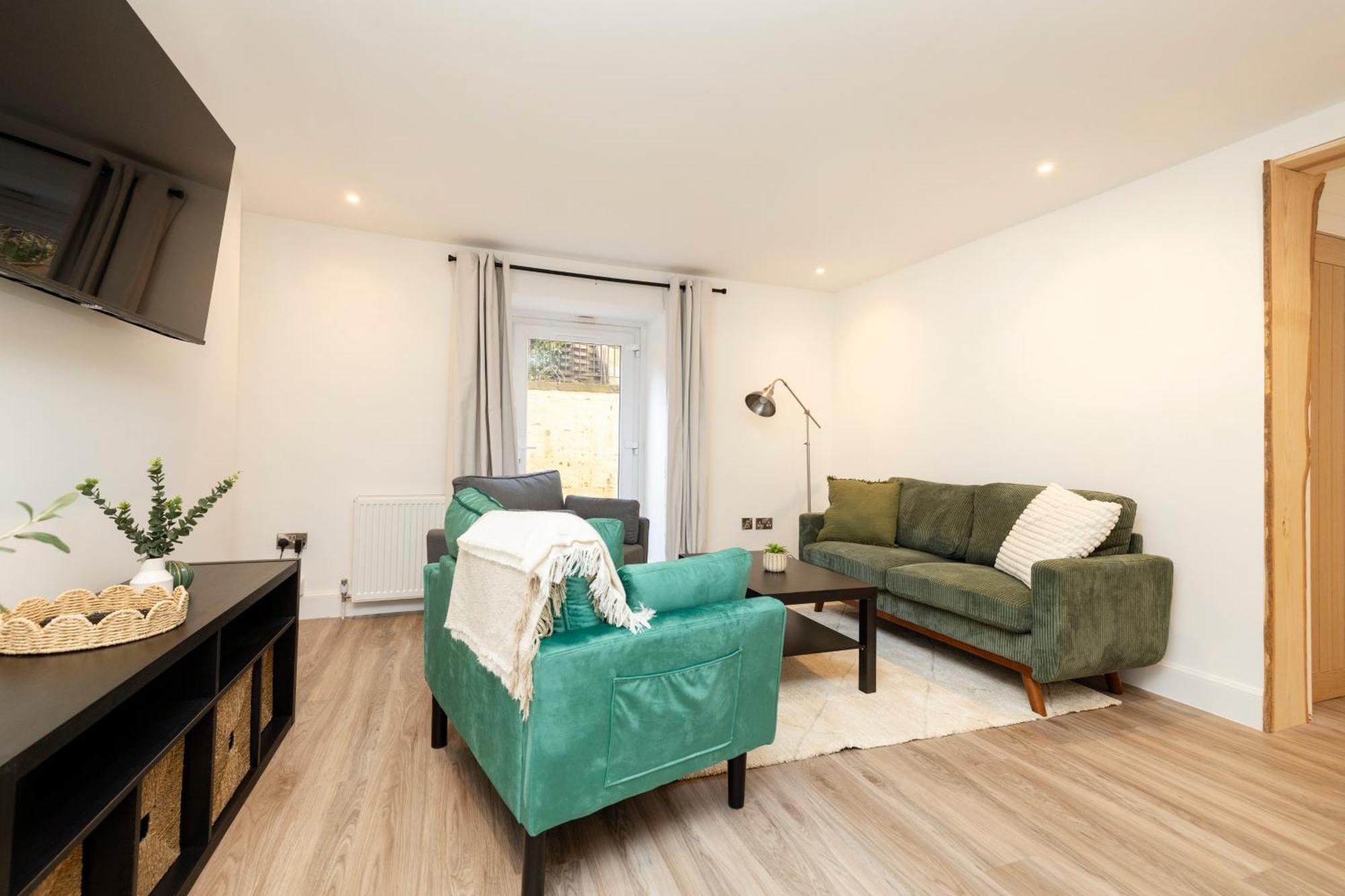 Joivy 3Br Flat In Haymarket With Free Parking Edinburgh Ngoại thất bức ảnh