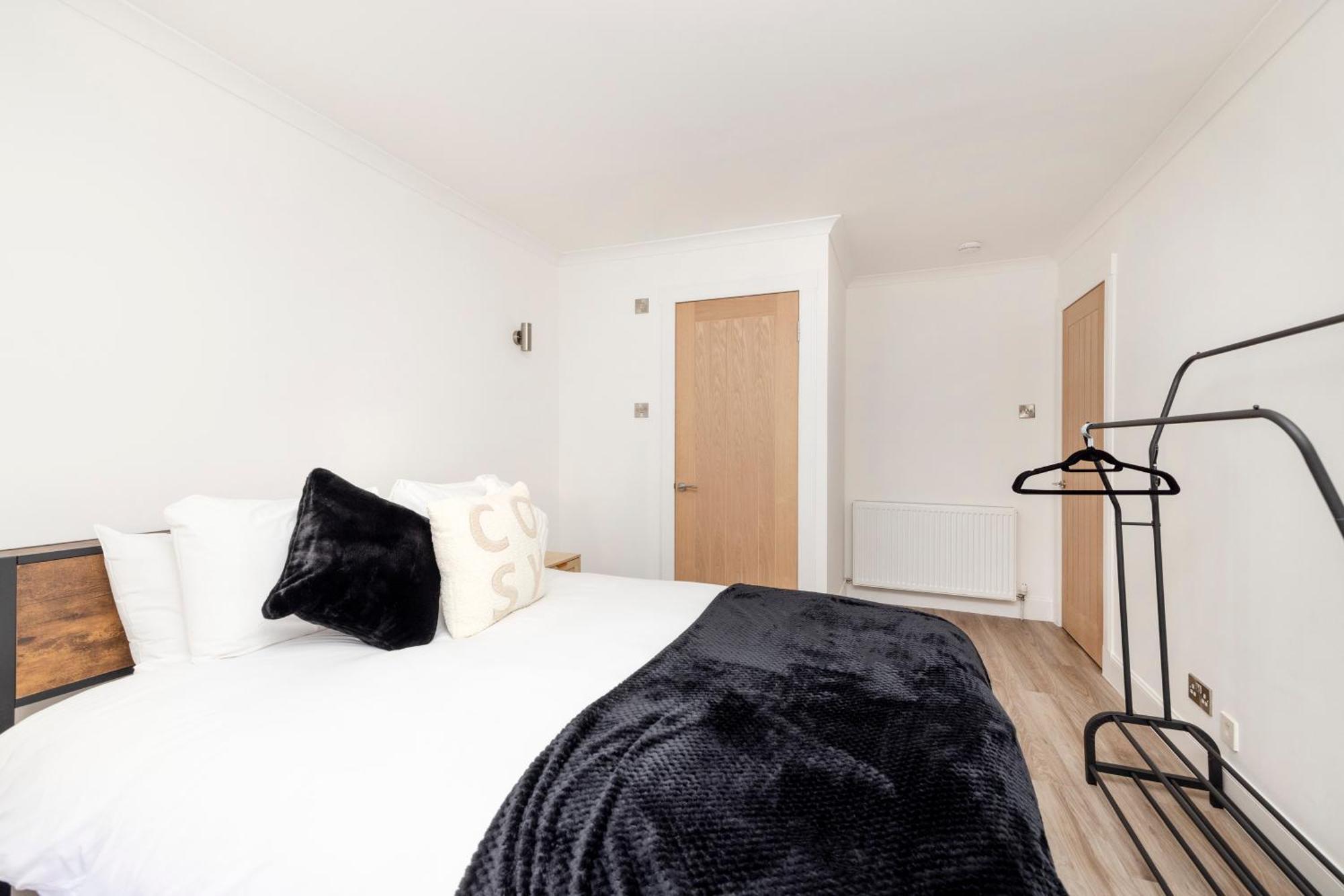 Joivy 3Br Flat In Haymarket With Free Parking Edinburgh Ngoại thất bức ảnh